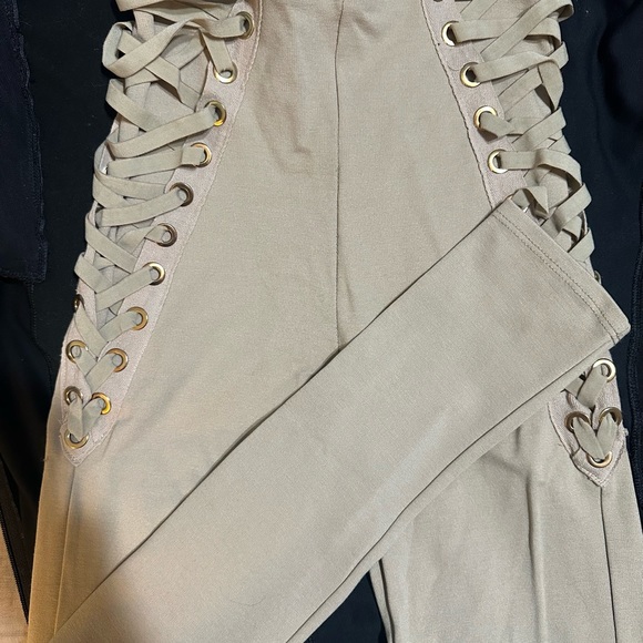 Fashion nova pants - Picture 3 of 4